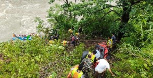 गोरखपुरबाट आएका ४१ भारतीय मर्स्याङ्दीमा खसे, १४ को शव फेला पर्यो