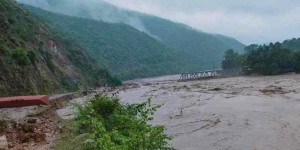 १४ वटा राजमार्गका ४२ स्थानमा यातायात अवरूद्ध